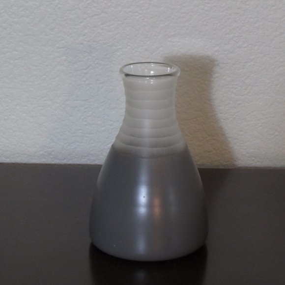 NWT Gray and Frosted Glass Decanter/Vase - Picture 4 of 5